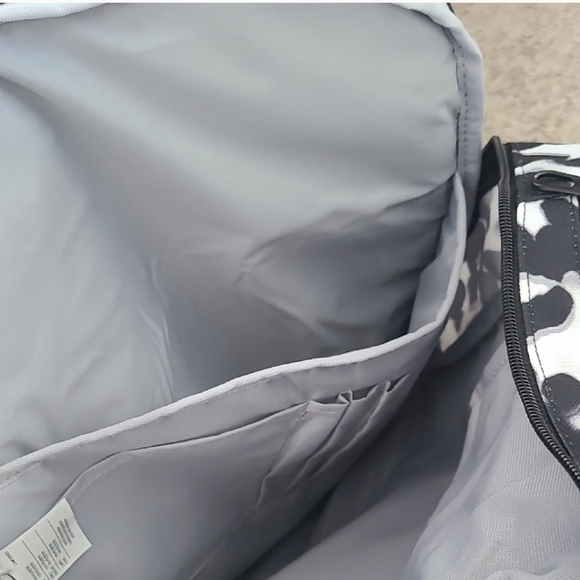 Nike Black and White Backpack with Orange Logo XL Brasila - Picture 7 of 7